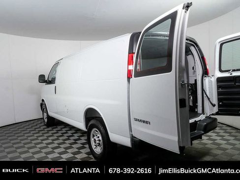 New 2025 GMC Savana 2500 w/ Driver Convenience Package RWD image 25