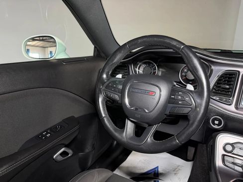 Used 2018 Dodge Challenger SXT RWD image 15