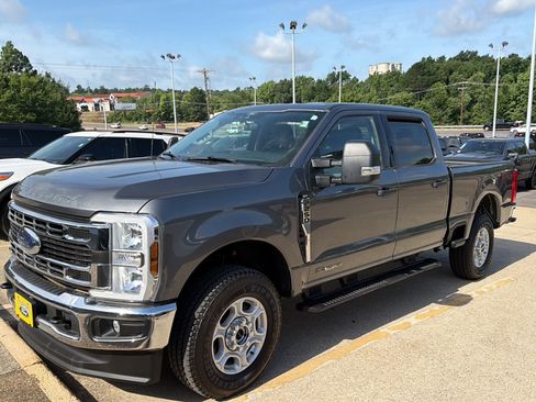 Used 2025 Ford F250 XLT w/ FX4 Off-Road Package AWD/4WD image 17