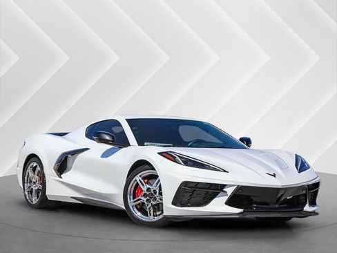 Used 2022 Chevrolet Corvette Stingray Premium Cpe w/ Z51 Performance Package RWD image 1