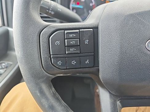 Used 2025 Ford F350 XLT image 12