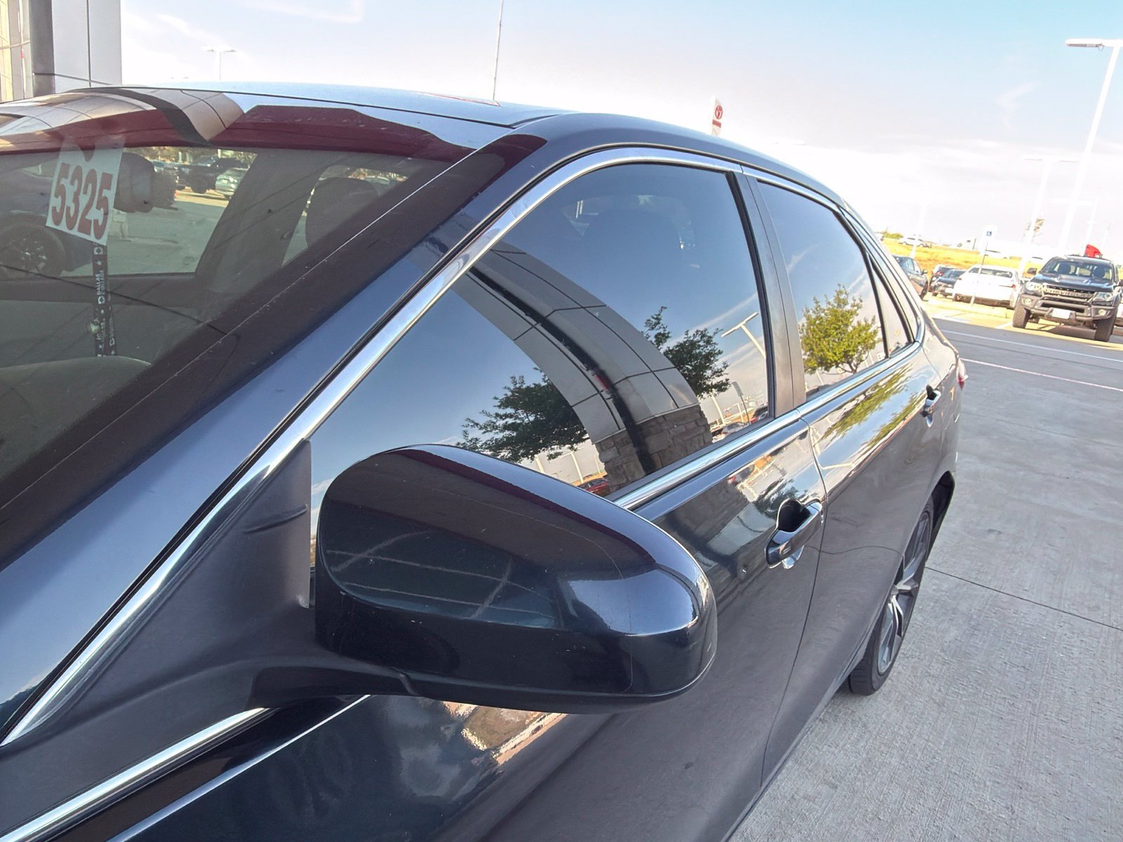 Used 2017 Toyota Camry XSE FWD image 4