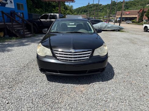 Used 2010 Chrysler Sebring Touring FWD image 5