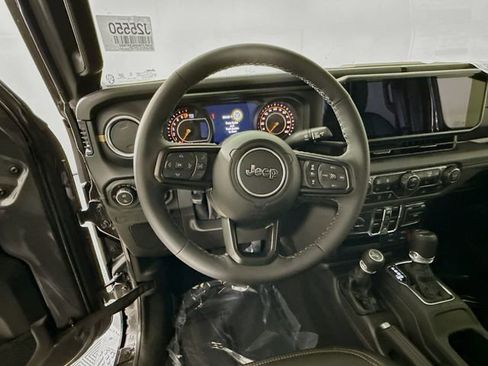New 2025 Jeep Gladiator Sport image 11