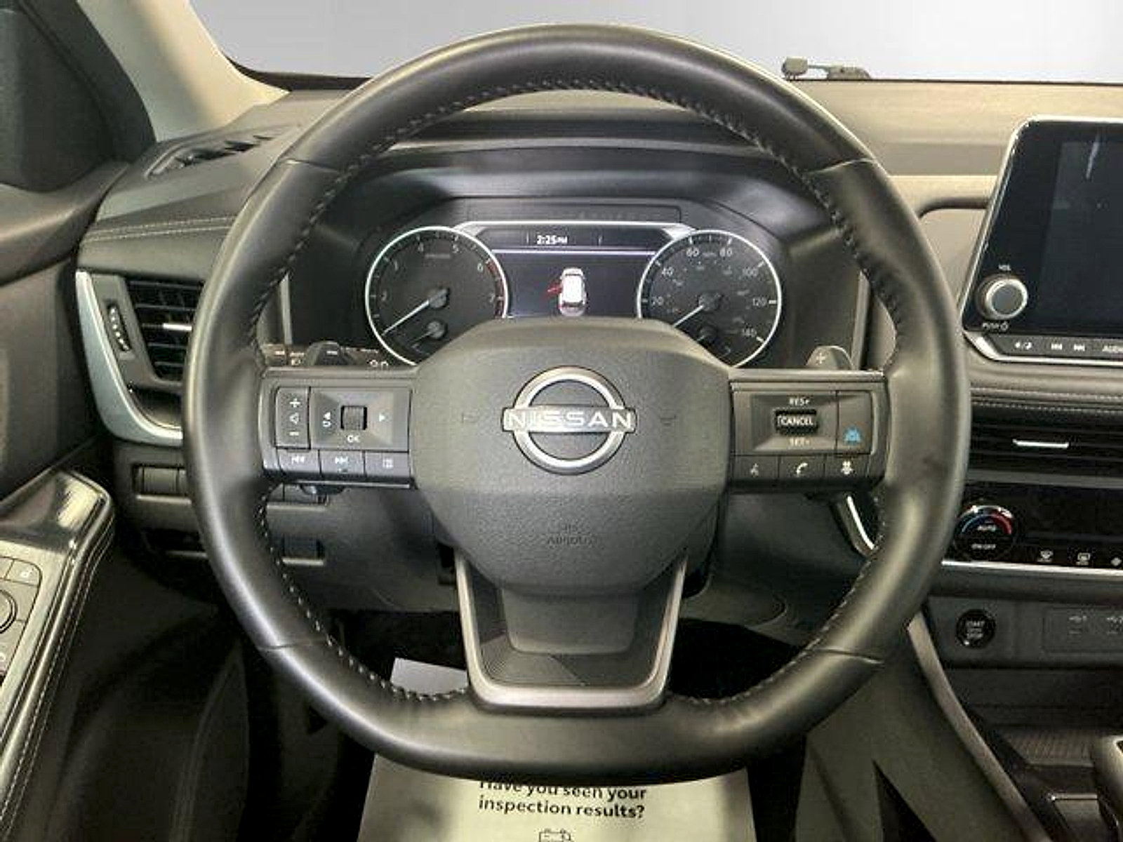 Used 2025 Nissan Rogue SV AWD/4WD image 12