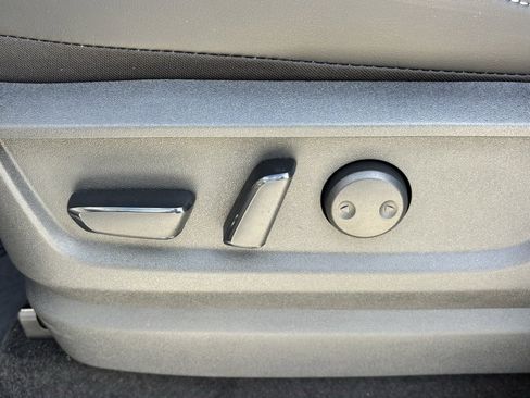 New 2026 Nissan Armada SL w/ Captain's Chari Seat Package image 10