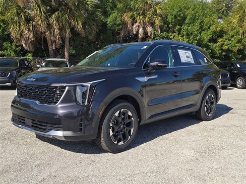 New 2026 Kia Sorento S image 4