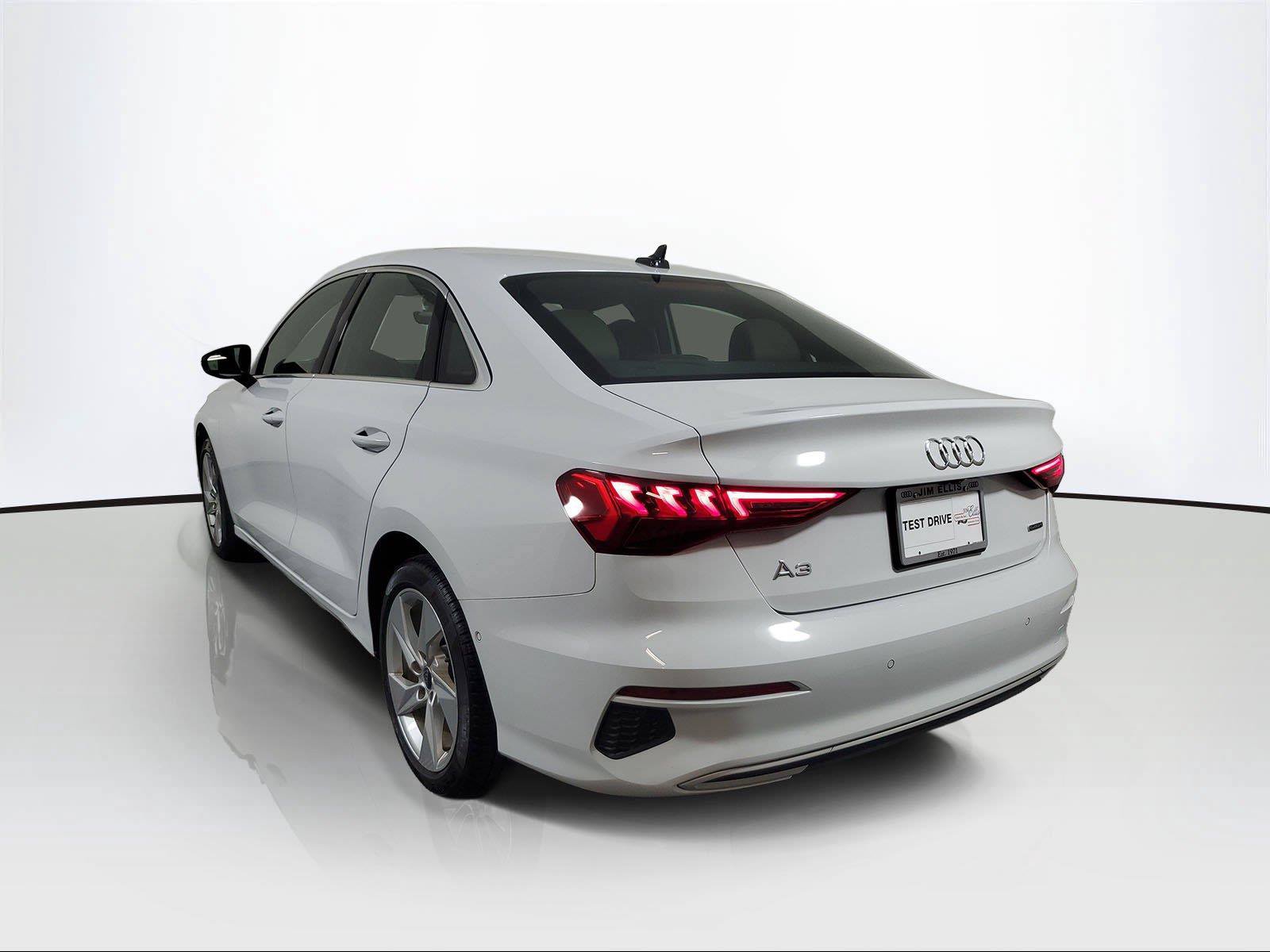 Used 2024 Audi A3 2.0T Premium AWD/4WD image 4