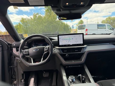 Used 2025 Ford Explorer ST AWD/4WD image 11