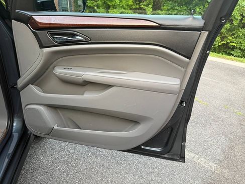 Used 2011 Cadillac SRX Luxury FWD image 25