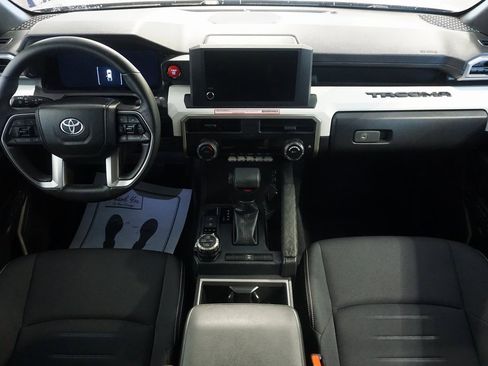 Used 2024 Toyota Tacoma TRD Off-Road image 25