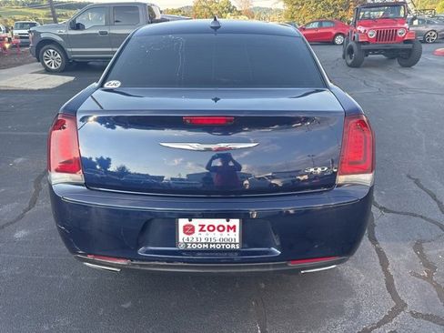 Used 2017 Chrysler 300 S image 8