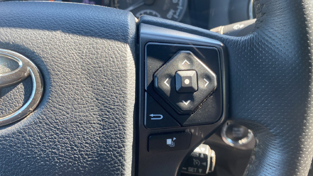 Used 2017 Toyota Tacoma TRD Off-Road w/ Tow Package RWD image 23