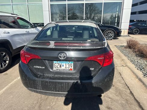Certified 2018 Toyota Corolla SE image 3