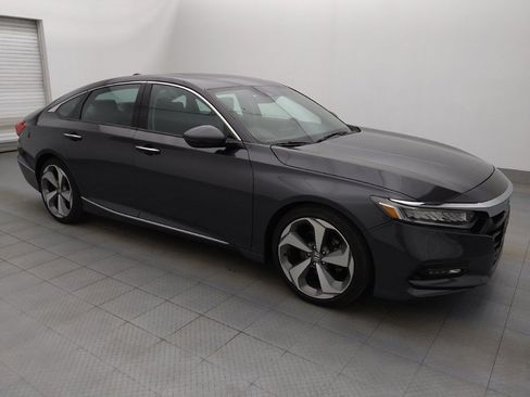 Used 2018 Honda Accord Touring image 11