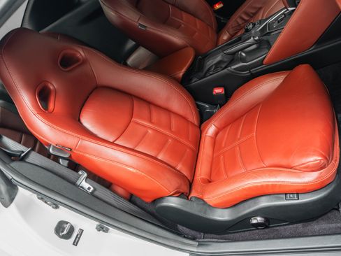 Used 2021 Nissan GT-R Premium AWD/4WD image 25