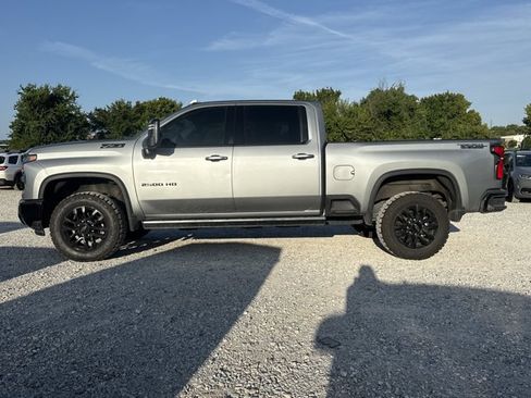 Used 2025 Chevrolet Silverado 2500 LTZ w/ Trail Boss Package AWD/4WD image 3