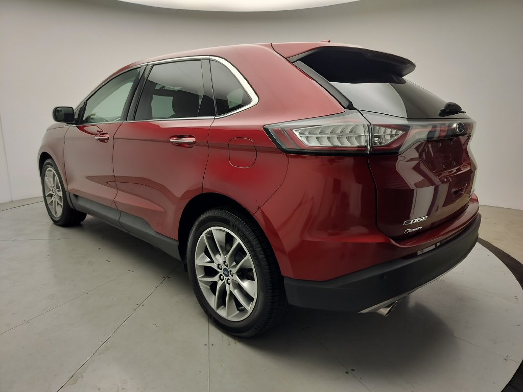 Used 2018 Ford Edge Titanium w/ Equipment Group 301A FWD image 4