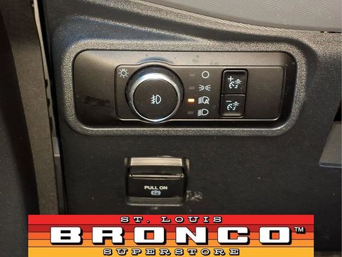 Used 2023 Ford Bronco Big Bend image 15