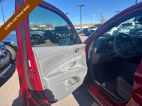 Certified 2024 Hyundai Elantra SEL w/ Convenience Package image 19