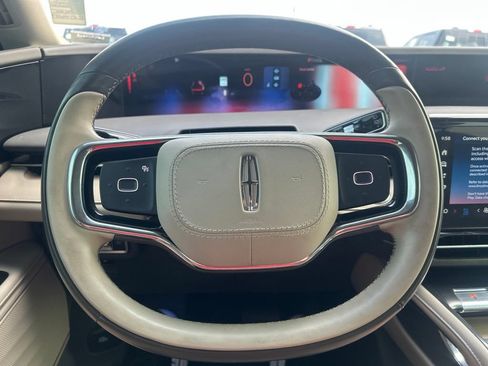 Used 2024 Lincoln Nautilus Reserve AWD/4WD image 27