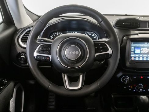 Used 2020 Jeep Renegade Latitude FWD image 13