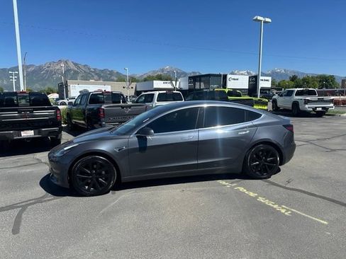 Used 2018 Tesla Model 3 Long Range RWD image 7