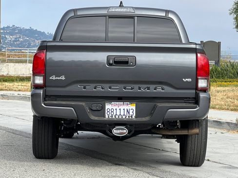 Used 2022 Toyota Tacoma SR image 5