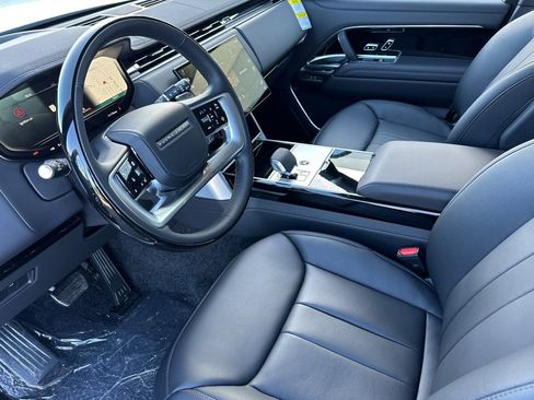 New 2026 Land Rover Range Rover Long Wheelbase SE AWD/4WD image 10