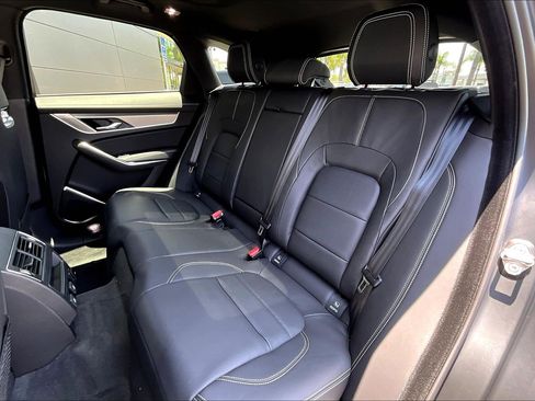 New 2026 Jaguar F-PACE R-Dynamic S image 10