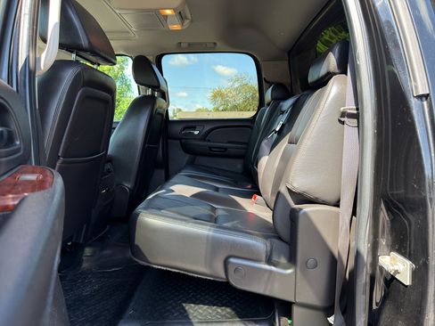 Used 2009 GMC Sierra 2500 W/T AWD/4WD image 16