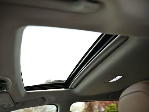 Used 2025 Subaru Outback Touring XT image 19