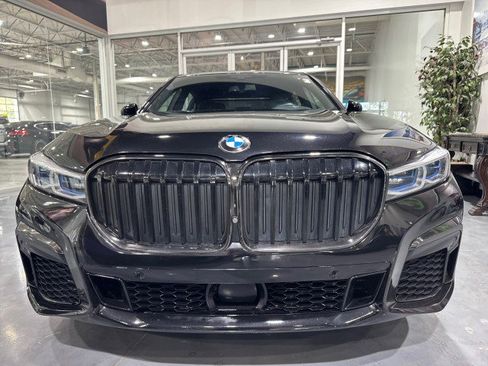 Used 2020 BMW 750i xDrive w/ Executive Package image 19