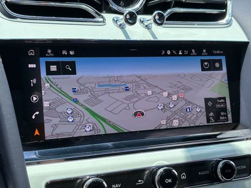 Used 2024 Bentley Bentayga image 54