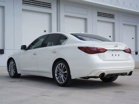 Used 2019 INFINITI Q50 Luxe w/ Essential Package (3.0T Luxe) image 9
