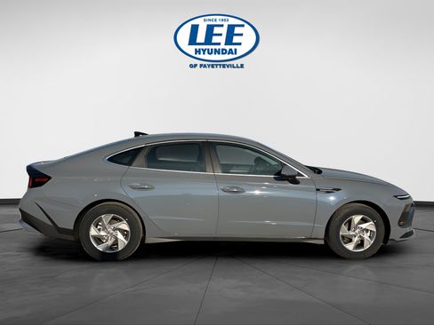 Certified 2026 Hyundai Sonata SE FWD image 2