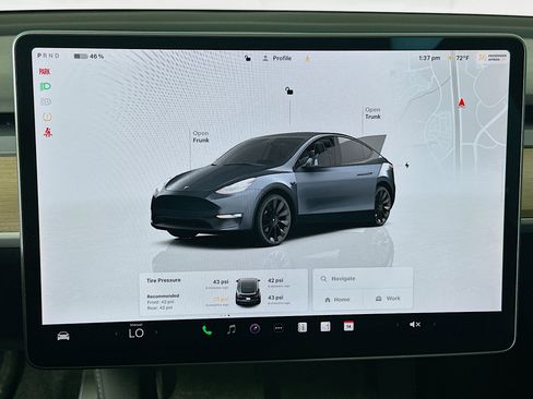 Used 2023 Tesla Model Y Long Range AWD/4WD image 18