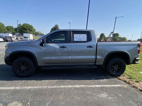 Used 2023 Chevrolet Silverado 1500 ZR2 w/ Technology Package AWD/4WD image 4