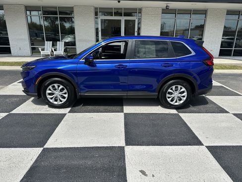 Used 2025 Honda CR-V LX image 1