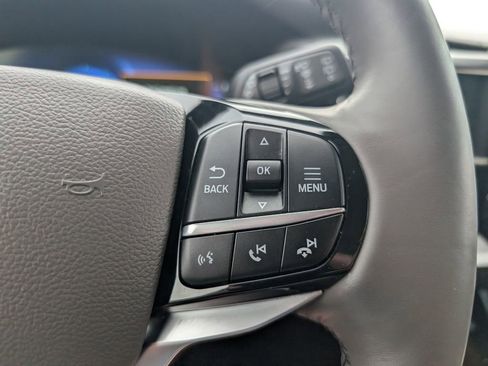 Used 2022 Ford Explorer Platinum w/ Equipment Group 601A AWD/4WD image 20
