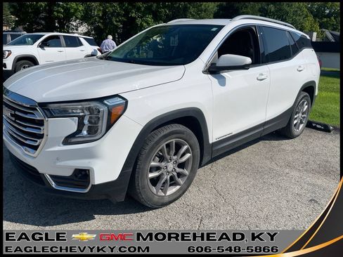 Used 2022 GMC Terrain SLT w/ LPO, Floor Liner Package FWD image 1