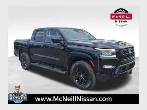 Used 2023 Nissan Frontier SV w/ Midnight Edition Package AWD/4WD image 1