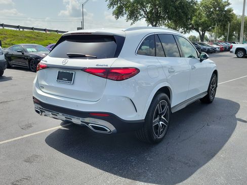 Used 2025 Mercedes-Benz GLC 350e 4MATIC image 9