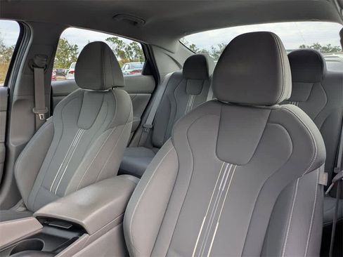 Certified 2023 Hyundai Elantra SEL image 7