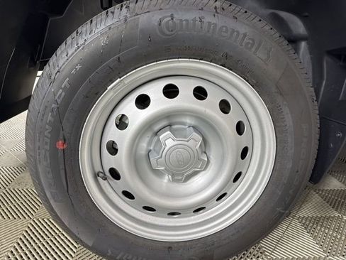 New 2026 Ford Maverick XL image 25