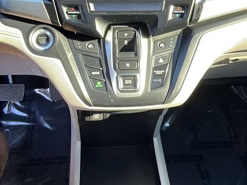 Used 2018 Honda Odyssey EX-L image 18