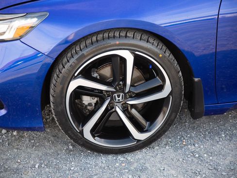 Used 2021 Honda Accord Sport image 9