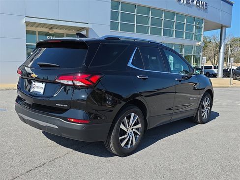 Used 2023 Chevrolet Equinox Premier image 8