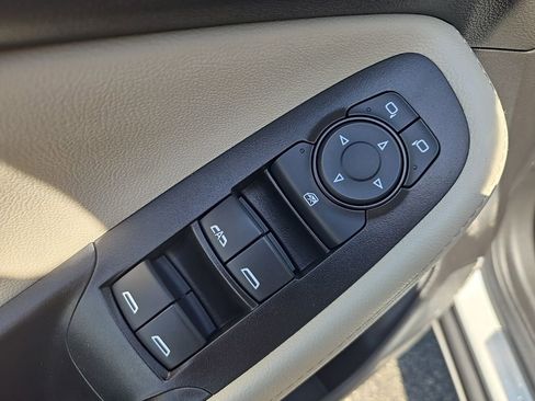 Used 2023 Buick Encore GX Essence w/ Experience Buick Package FWD image 27