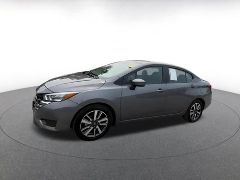 Used 2025 Nissan Versa SV FWD image 8
